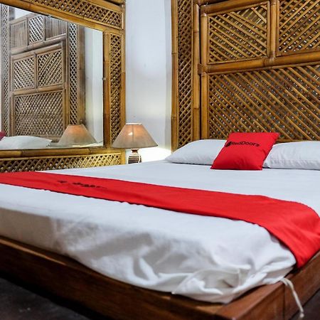Reddoorz Plus Near Jalan Baru Богор Экстерьер фото