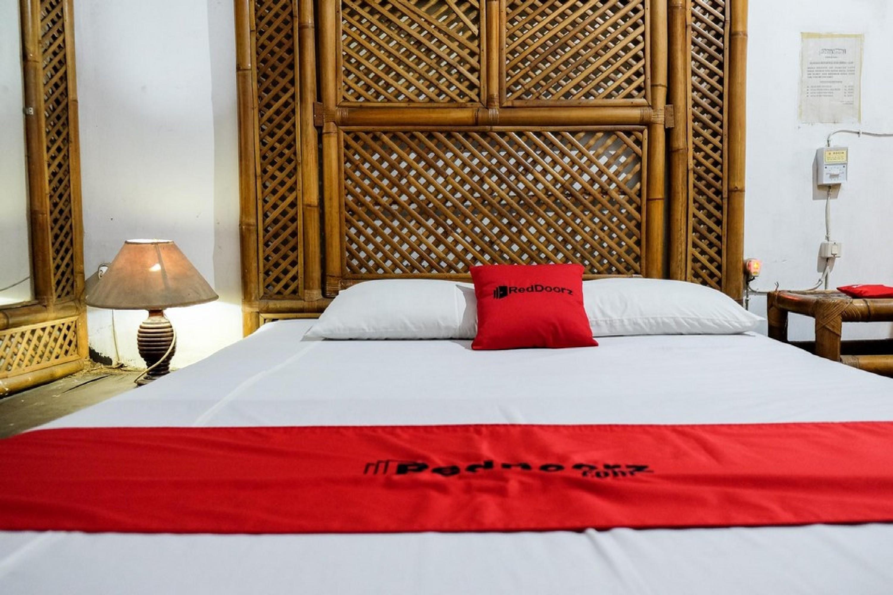 Reddoorz Plus Near Jalan Baru Богор Экстерьер фото
