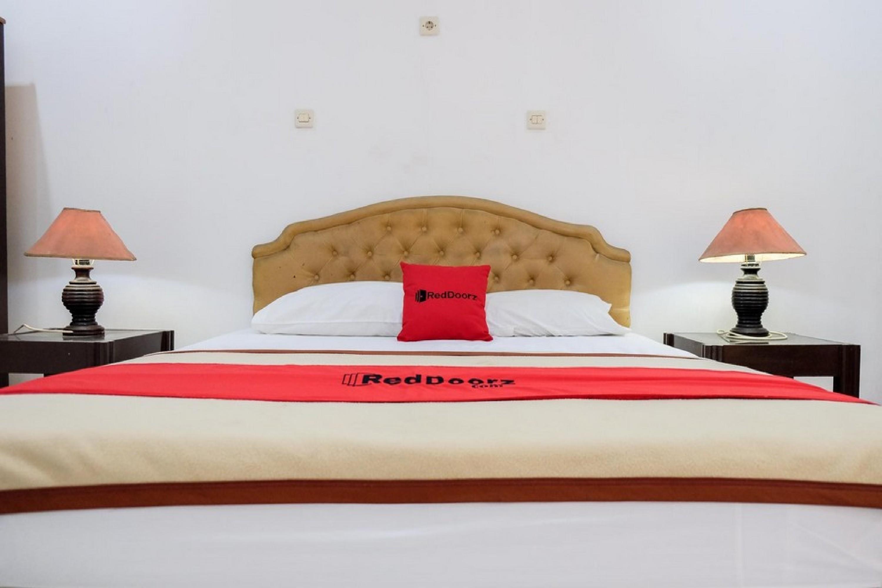 Reddoorz Plus Near Jalan Baru Богор Экстерьер фото