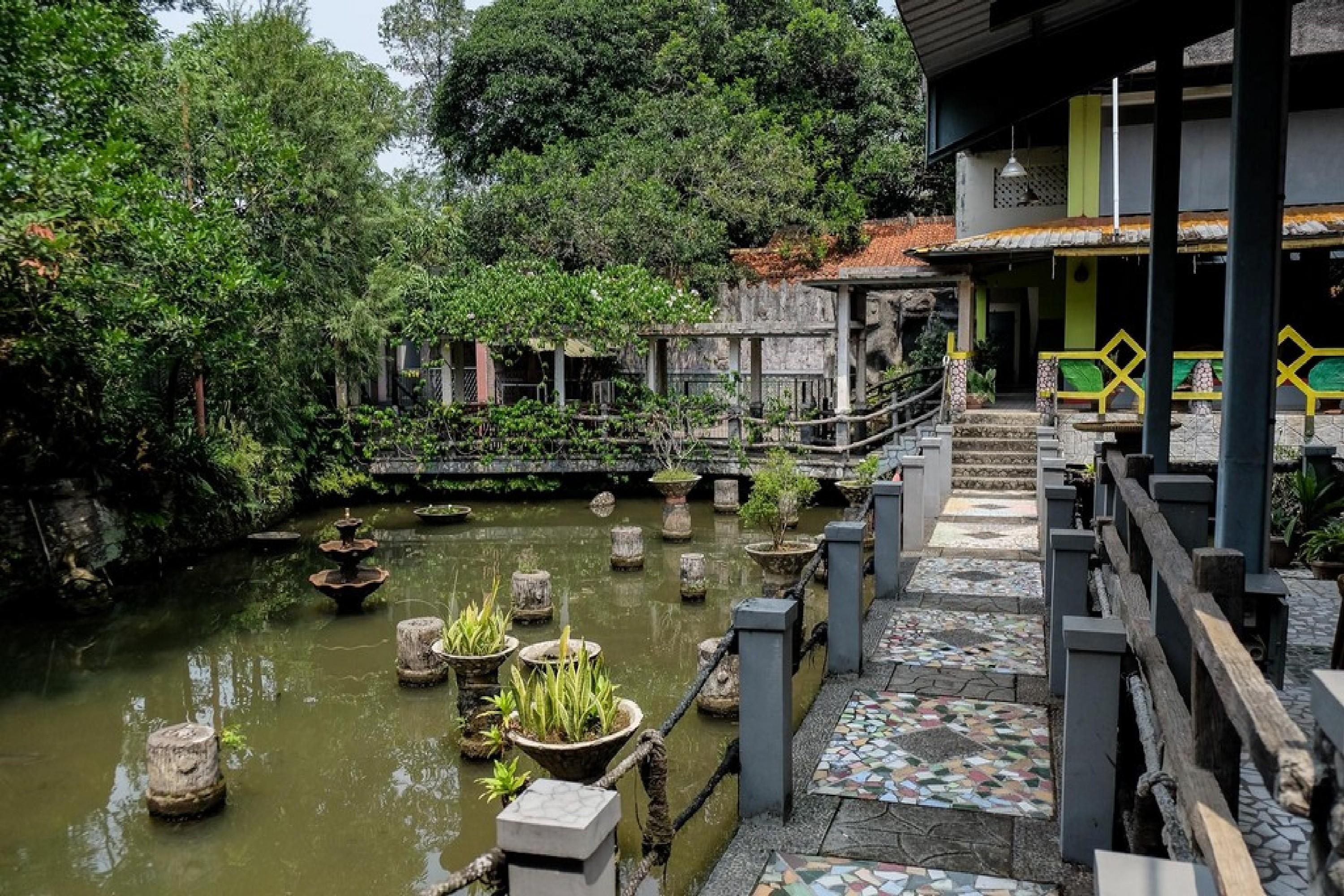 Reddoorz Plus Near Jalan Baru Богор Экстерьер фото
