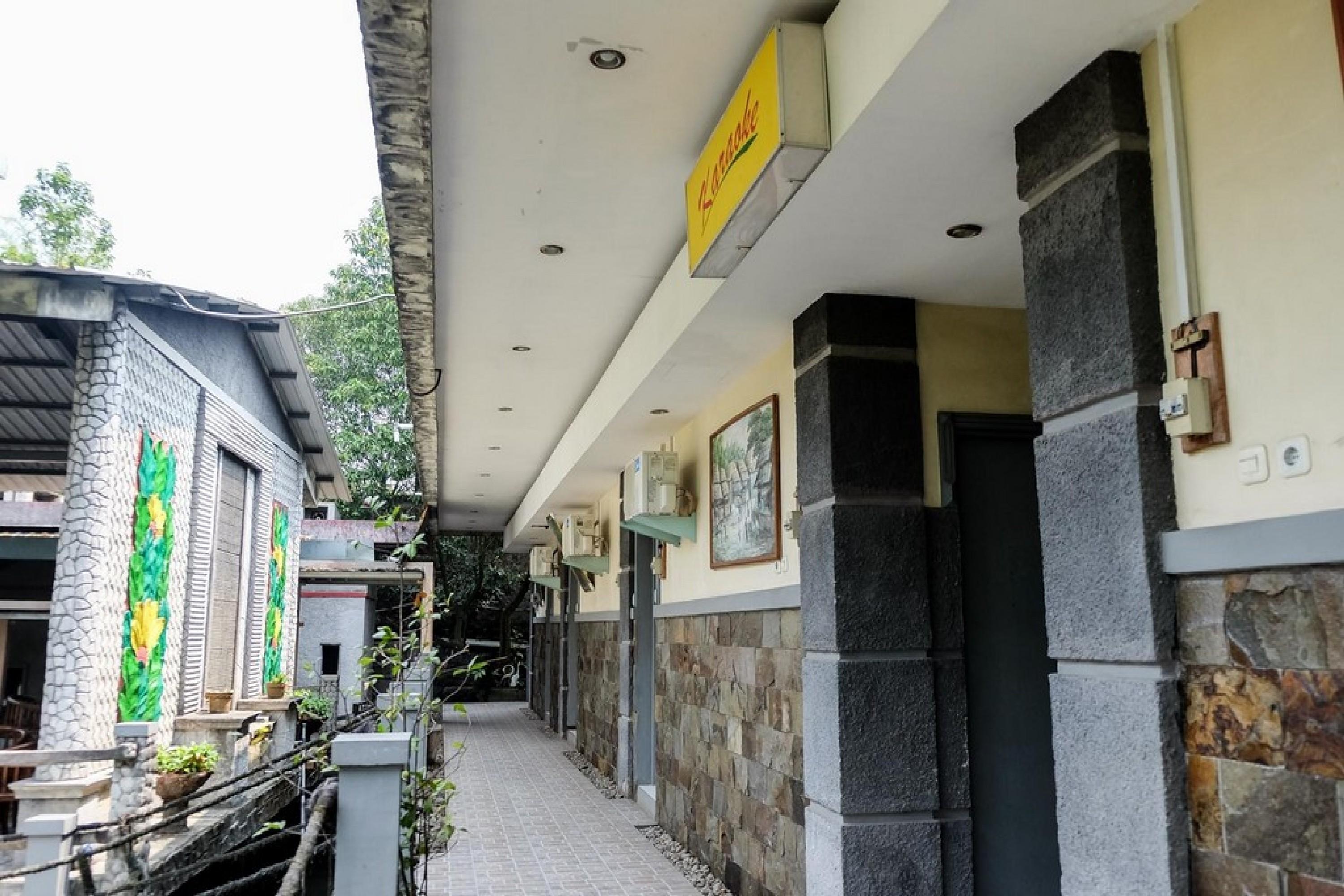Reddoorz Plus Near Jalan Baru Богор Экстерьер фото