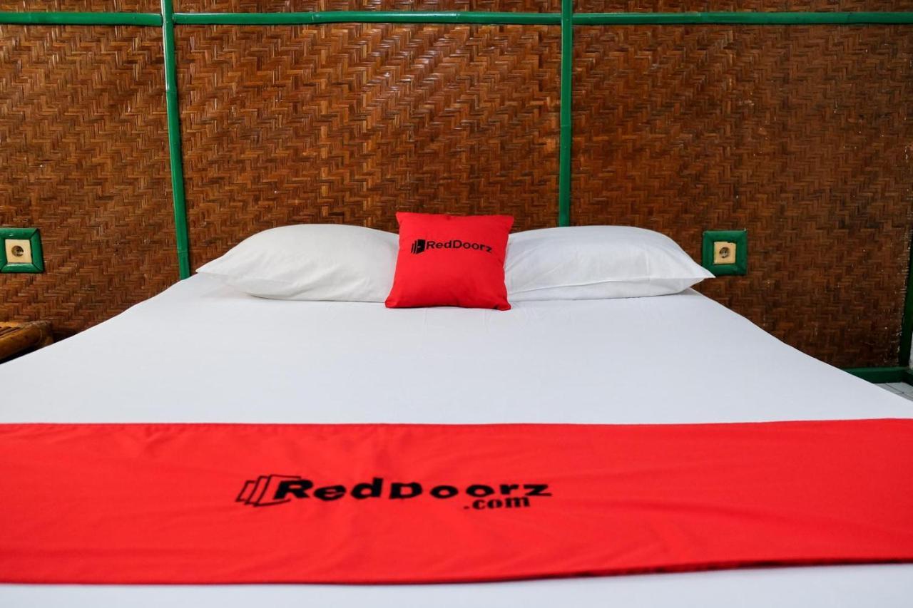Reddoorz Plus Near Jalan Baru Богор Экстерьер фото